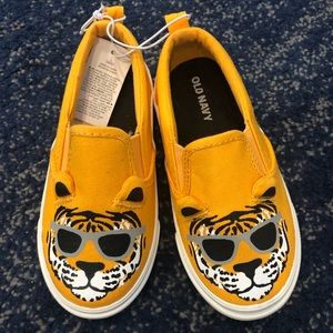 Old navy Tiger toddler slip on shoes